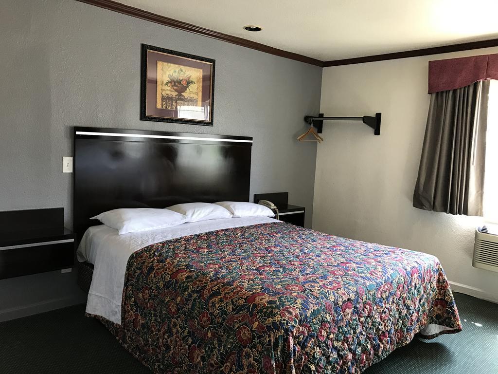 לוס אנג'לס Starlight Inn Canoga Park מראה חיצוני תמונה