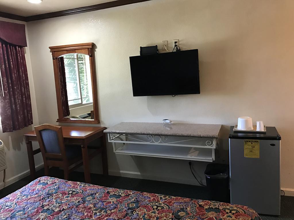 לוס אנג'לס Starlight Inn Canoga Park מראה חיצוני תמונה