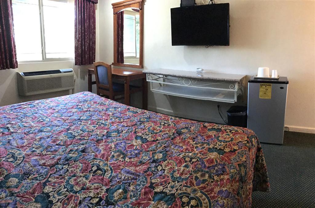 לוס אנג'לס Starlight Inn Canoga Park מראה חיצוני תמונה