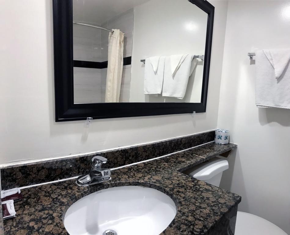 לוס אנג'לס Starlight Inn Canoga Park מראה חיצוני תמונה