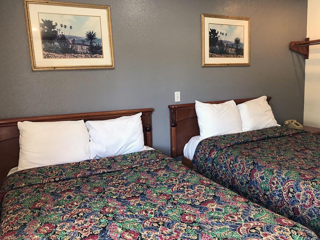 לוס אנג'לס Starlight Inn Canoga Park מראה חיצוני תמונה